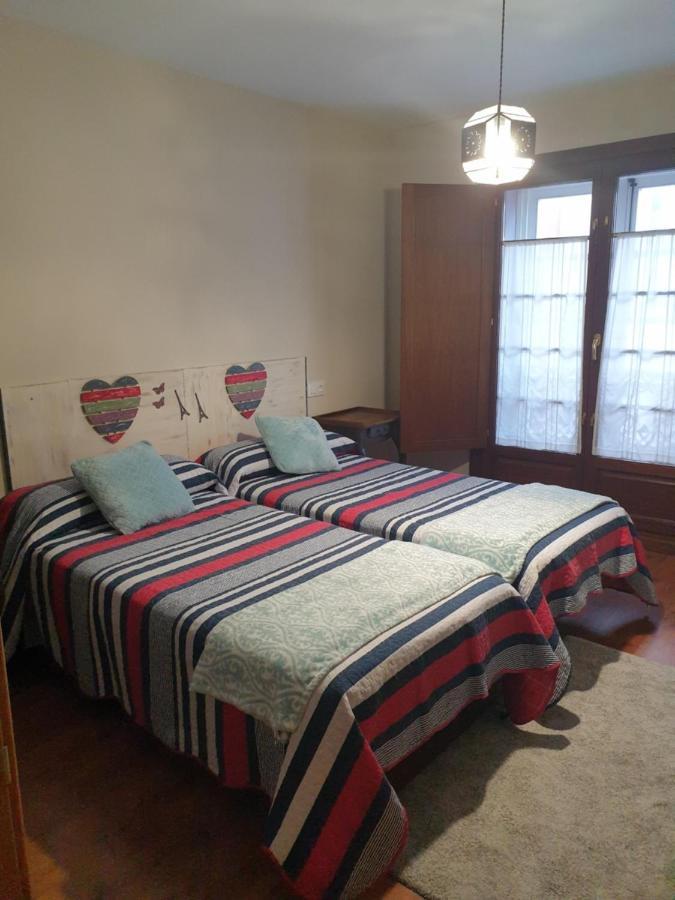 Apartamento Cine Colon Ribadeo Eksteriør billede