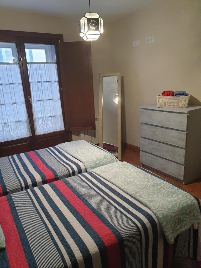 Apartamento Cine Colon Ribadeo Eksteriør billede