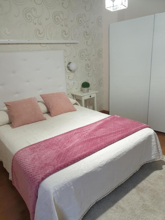 Apartamento Cine Colon Ribadeo Eksteriør billede