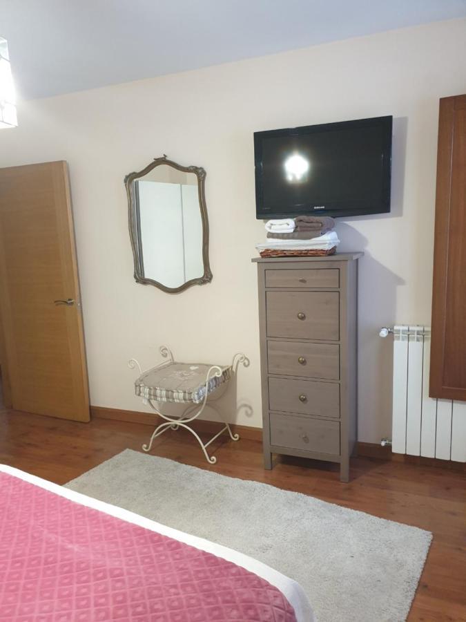 Apartamento Cine Colon Ribadeo Eksteriør billede