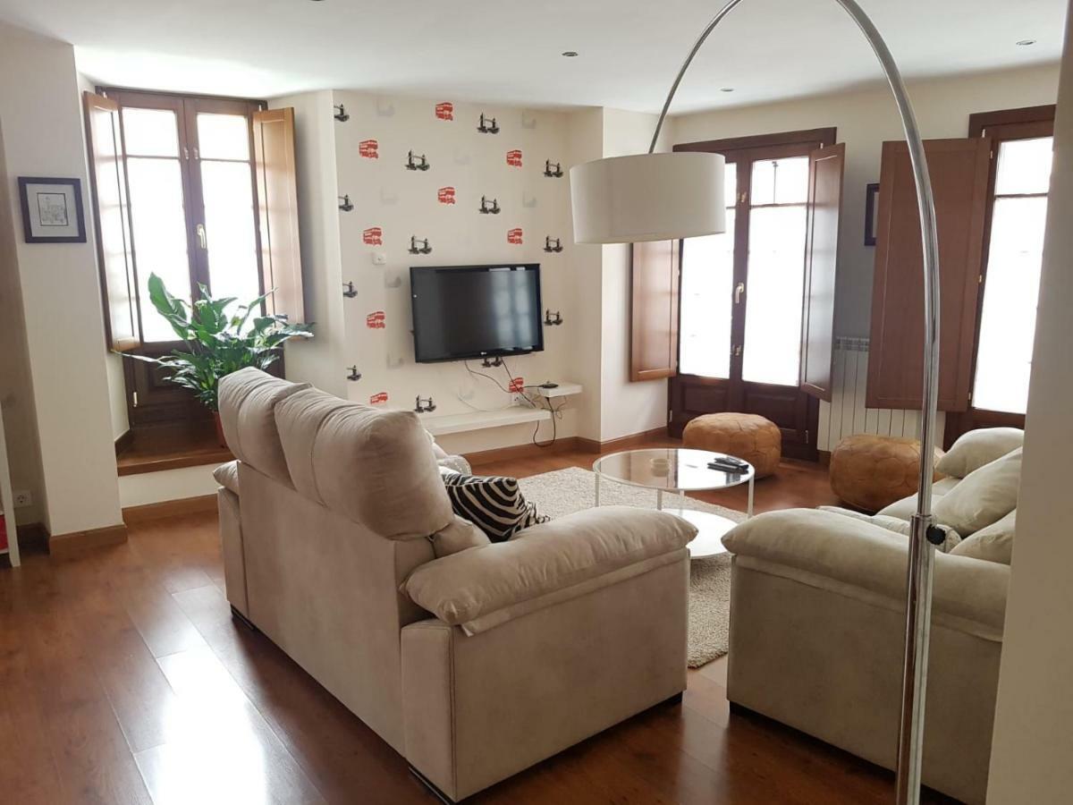Apartamento Cine Colon Ribadeo Eksteriør billede