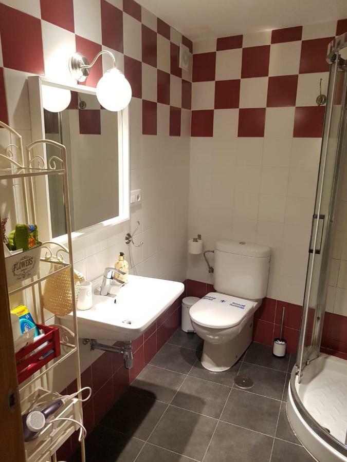 Apartamento Cine Colon Ribadeo Eksteriør billede