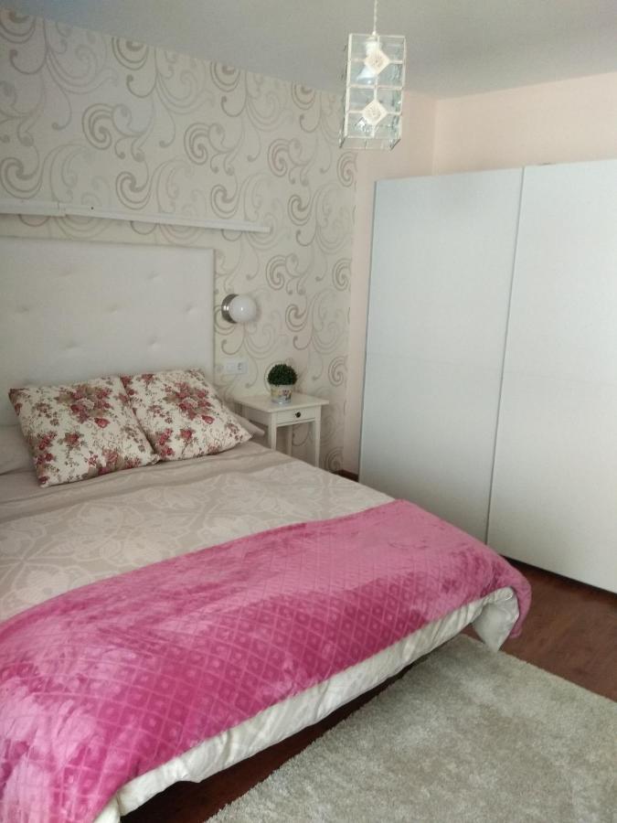 Apartamento Cine Colon Ribadeo Eksteriør billede