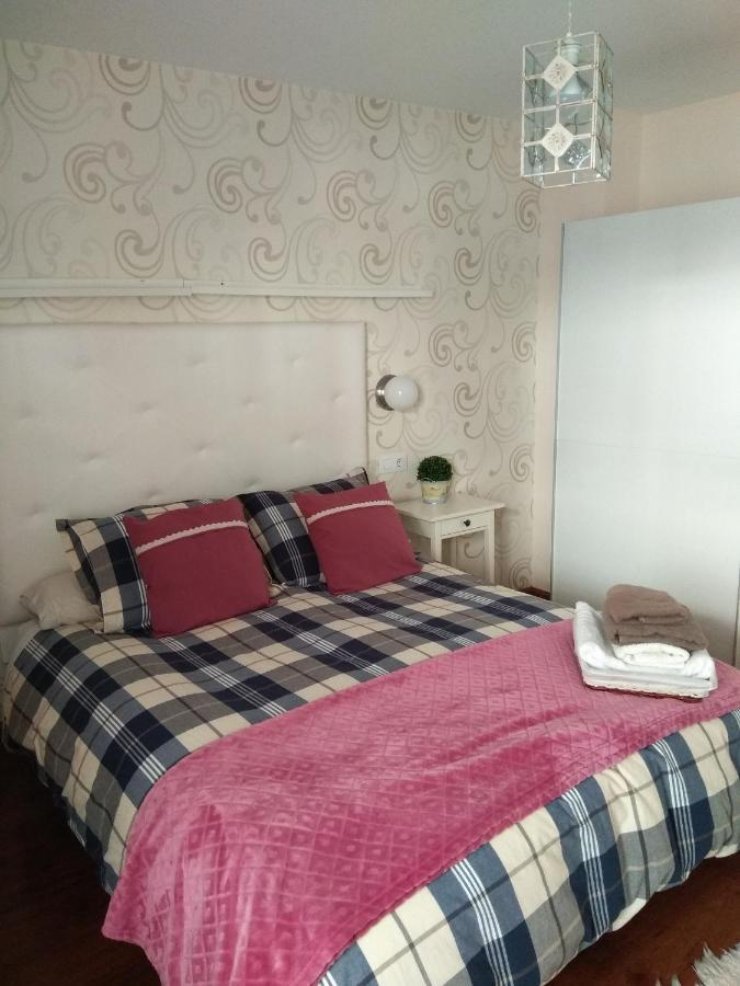 Apartamento Cine Colon Ribadeo Eksteriør billede